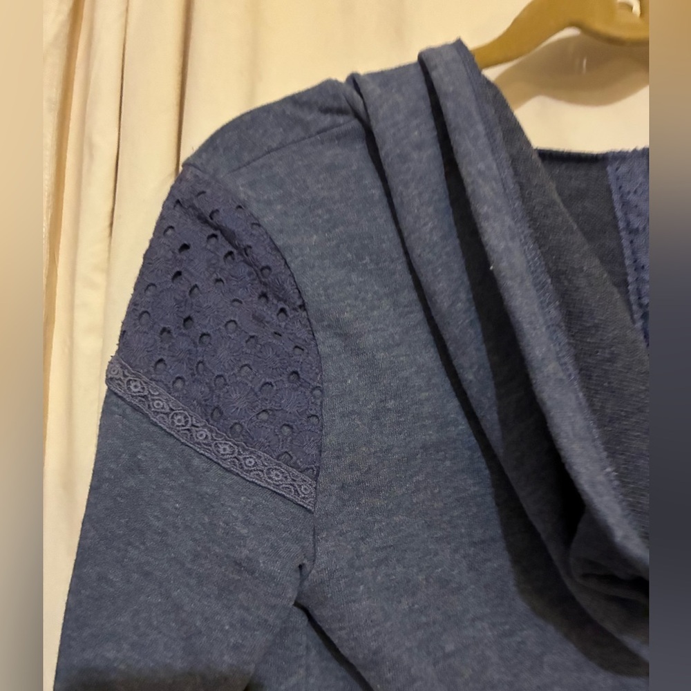 Ruby Rose Sweatshirt - Picture 6 of 7